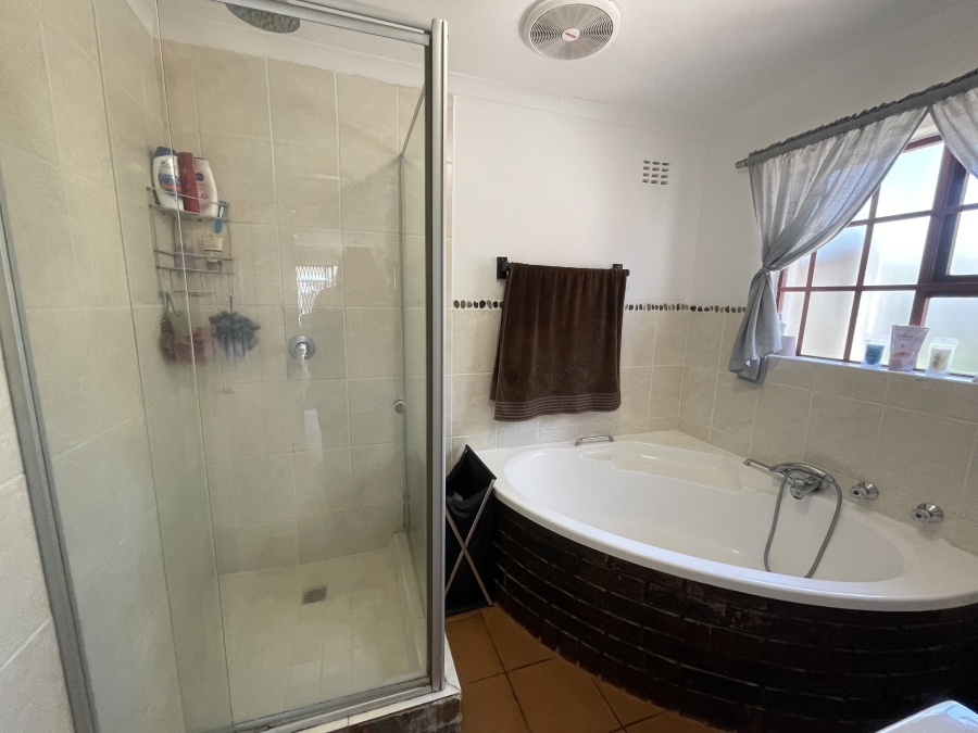 2 Bedroom Property for Sale in Nahoon Valley Park Eastern Cape